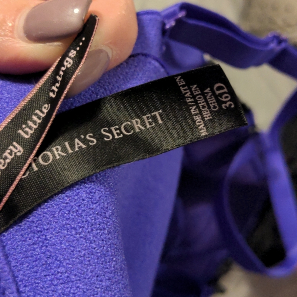 Victoria Secret purple lingerie - Picture 3 of 3